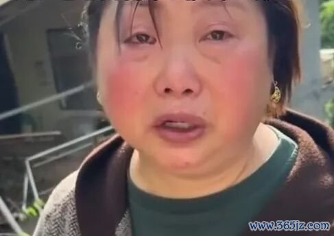 △近日，向金元因戴了“金耳饰”激勉部分网友网暴